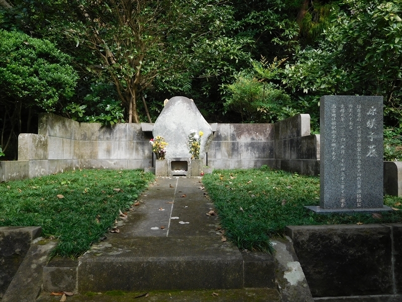 竹御所(源よし子)の墓_R.JPG