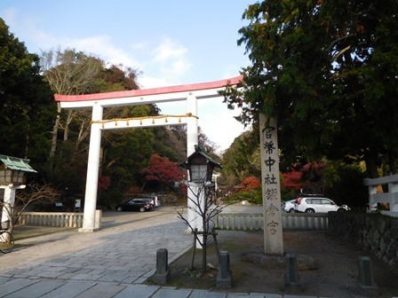 鎌倉宮鳥居.JPG